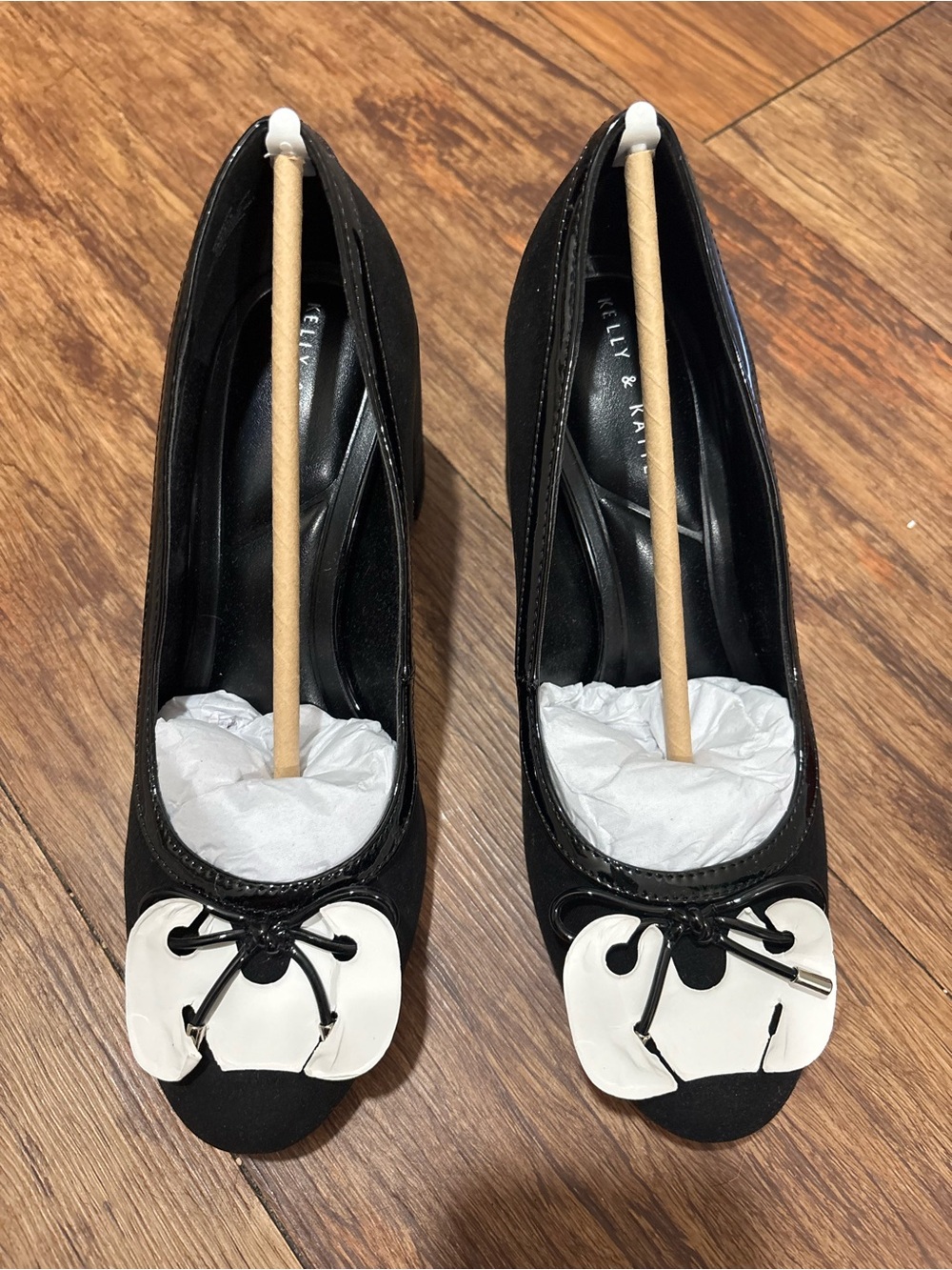 New in box - Kelly & Katie Black Suede Block Heel Pumps with Bow - Picture 4 of 9